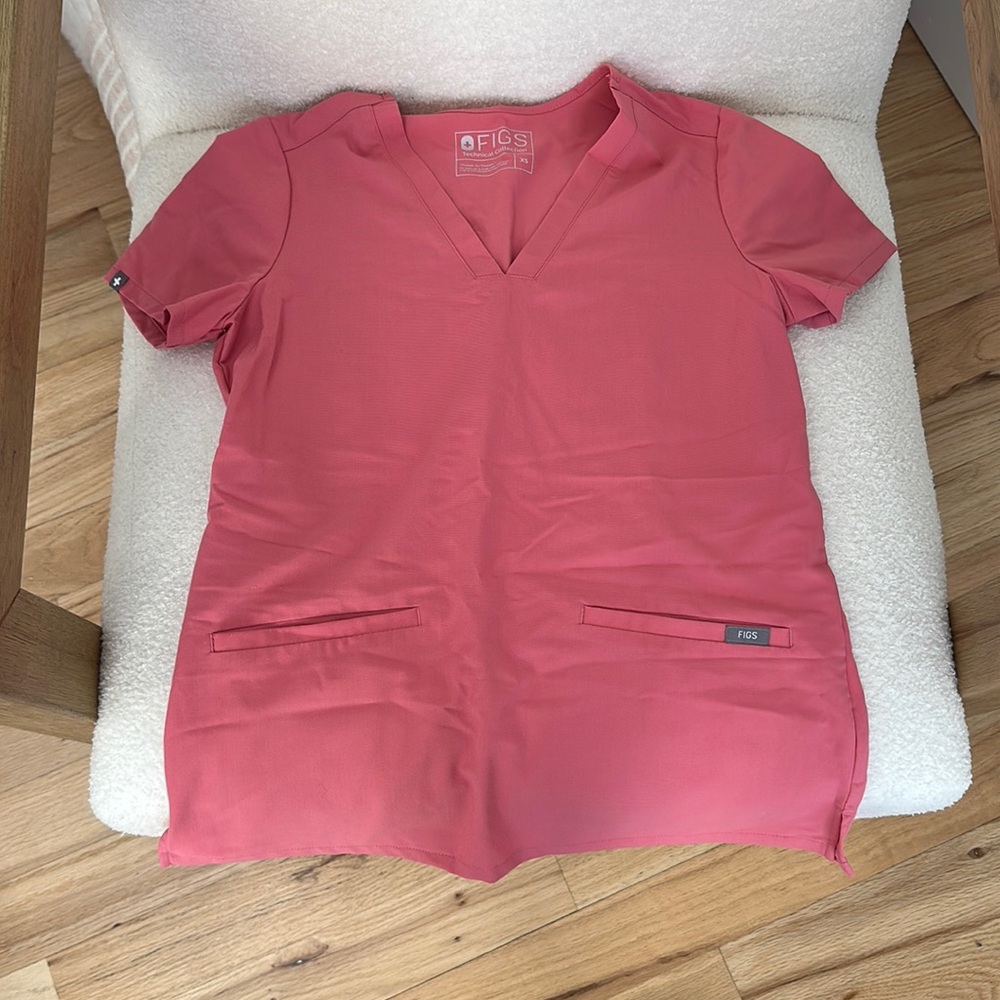 Scrub top